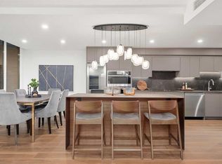 330 S 26th Ave SW #105, Calgary, AB T2S 2T3