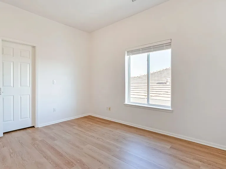 5178 N Netherland St — Photo 22
