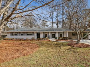 2077 Luray Ct, Dunwoody, GA 30338