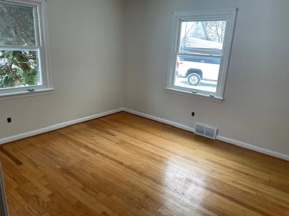 933 Bay Rd #1, Webster, NY 14580