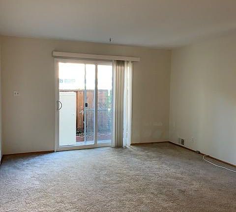5th image of 1150 Laurel St APT 2