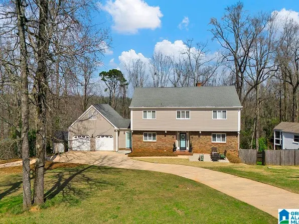 949 Mountain Oaks Dr, Birmingham, AL 35226