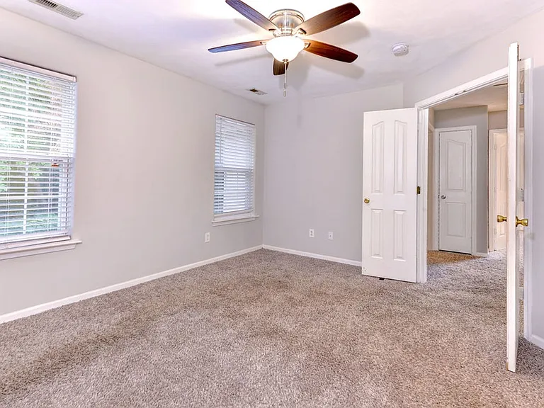 112 Post Oak Rd — Photo 22
