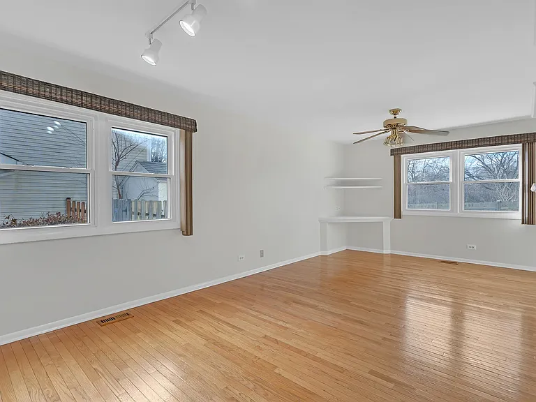 5370 Sequoia Ct — Photo 18