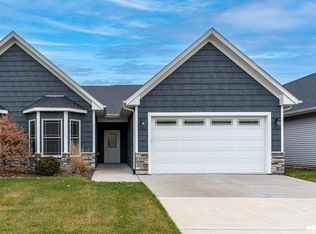5152 Pandit Dr, Bettendorf, IA 52722