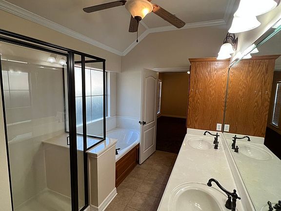 2nd image of 502 Brunswick Gdns