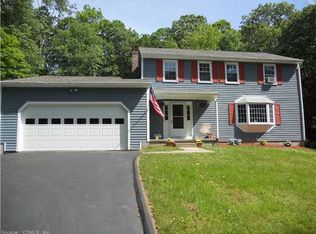 9 Linden Ln, Ledyard, CT 06339
