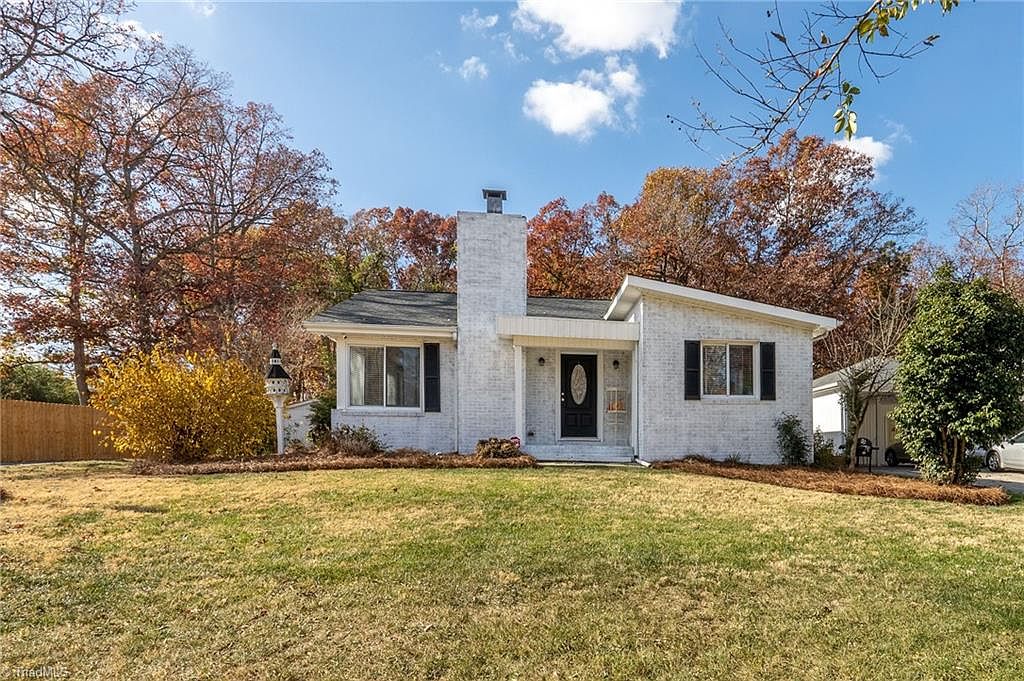 218 Moore St, Thomasville, NC 27360 | Zillow