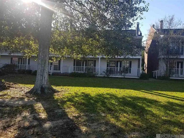 4374 Stumberg Ln — Photo 1