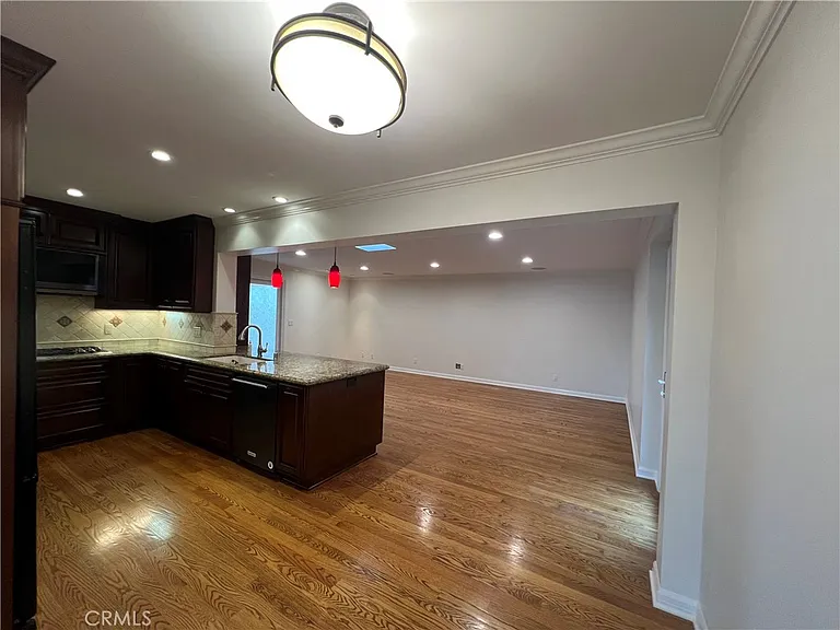 4016 Mesa St — Photo 13