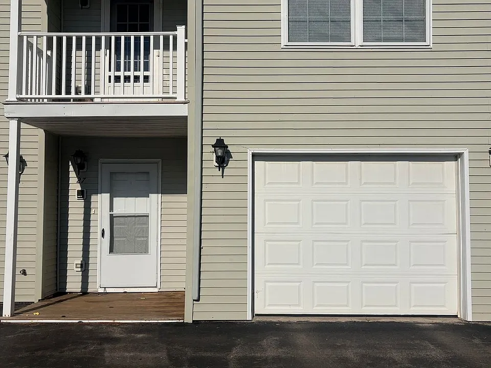 27 Ledges Ct