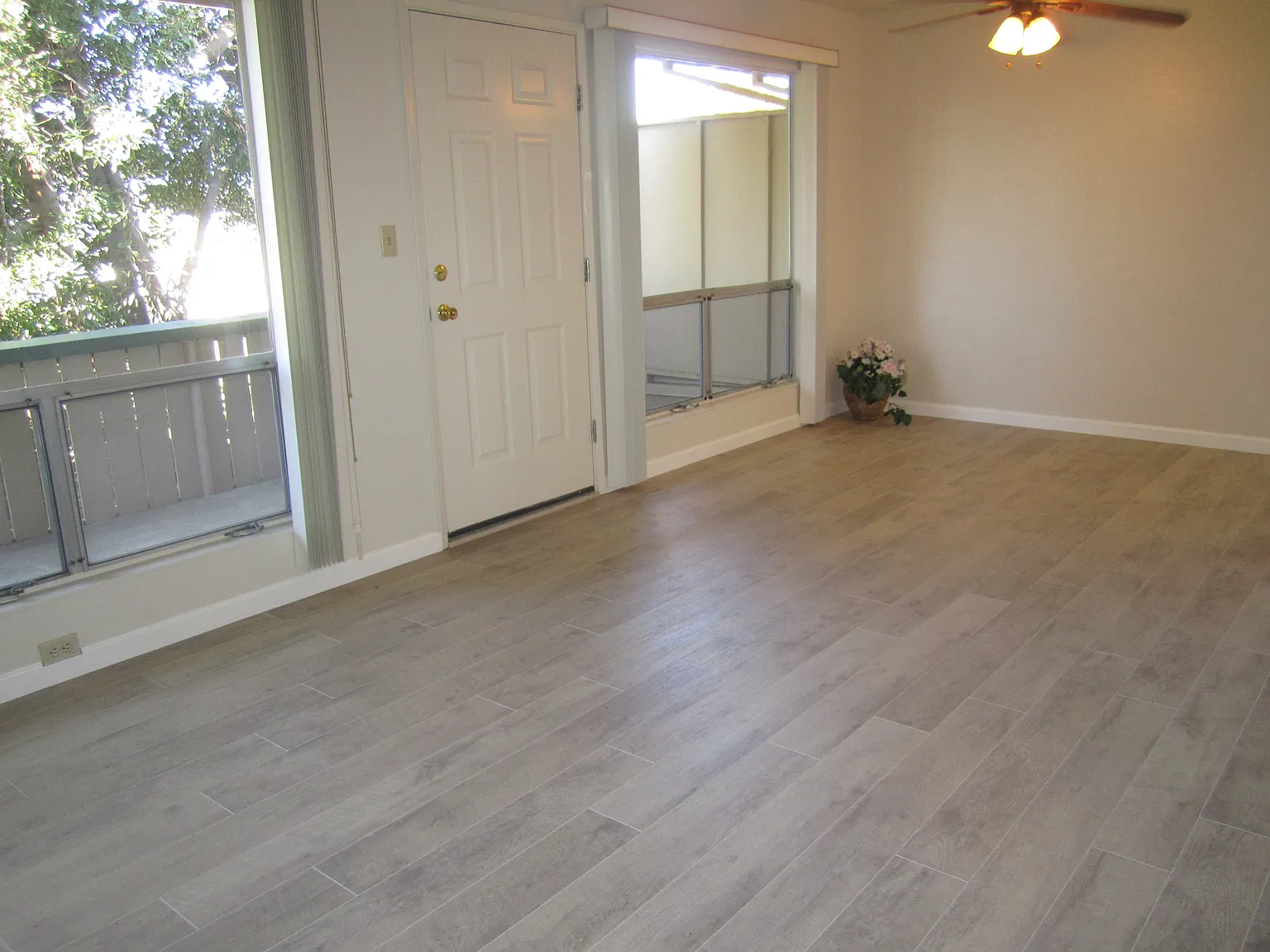 404 Whitehall Rd #E photo 1