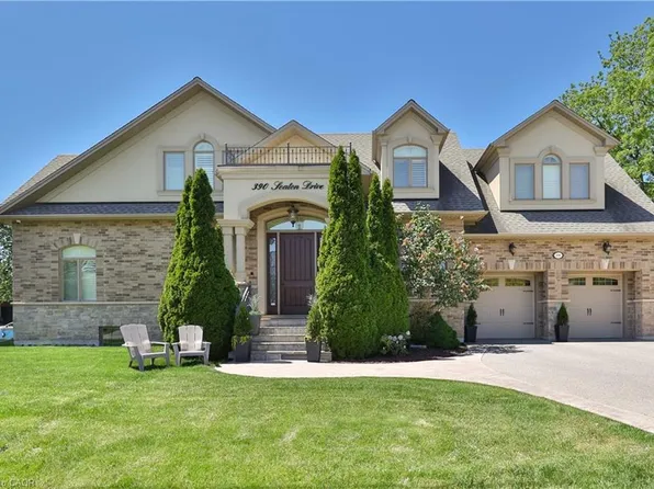 390 Seaton Dr, Oakville, ON L6L 3Y2