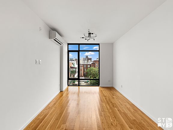 4th image of 610 Myrtle Ave #5A