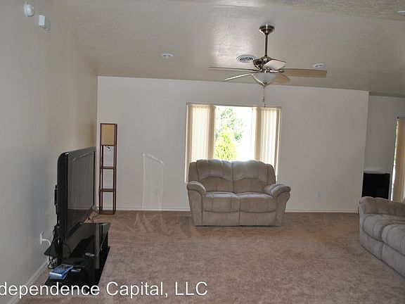 5th image of 804 Mesa Vista Dr