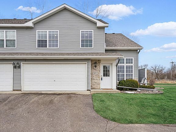 3rd image of 635 Meadow Ln