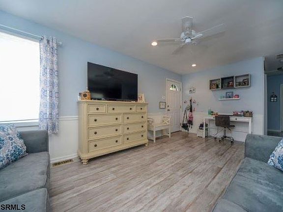 5th image of 3708 Oxford Ln