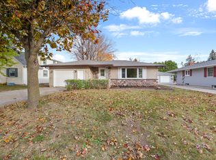 812 Green St, Menasha, WI 54952