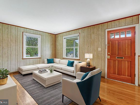 3rd image of 3603 Elmwood Dr