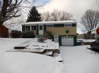 508 Canterbury Dr, Greensburg, PA 15601
