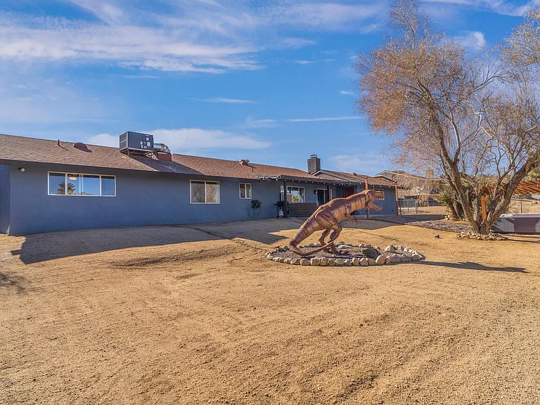 56760 Ivanhoe Dr — Photo 21