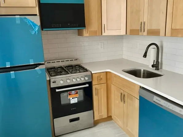 179 Central Ave APT 2, Brooklyn, NY 11221