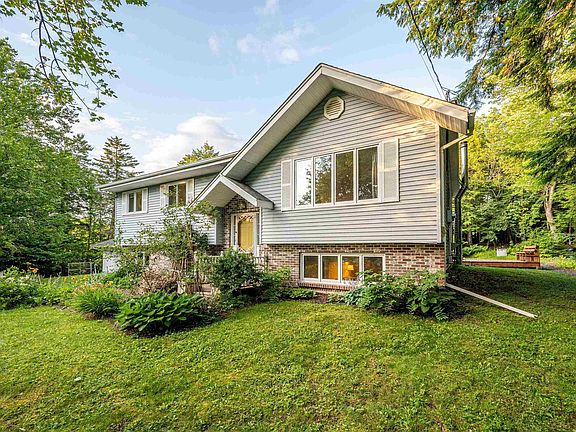 3rd image of 10 Elmwood Ct