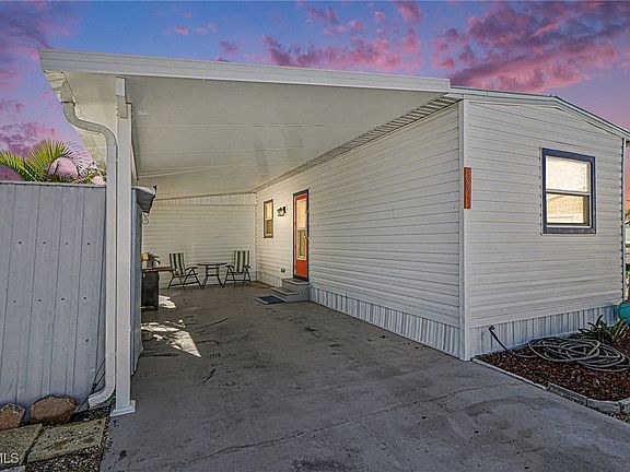 2nd image of 3893 Dewberry Ln