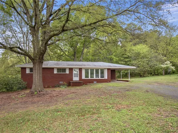 144 Danny Cir NE, Calhoun, GA 30701
