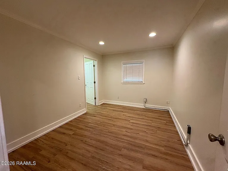524 Cedar Crest Ct — Photo 17