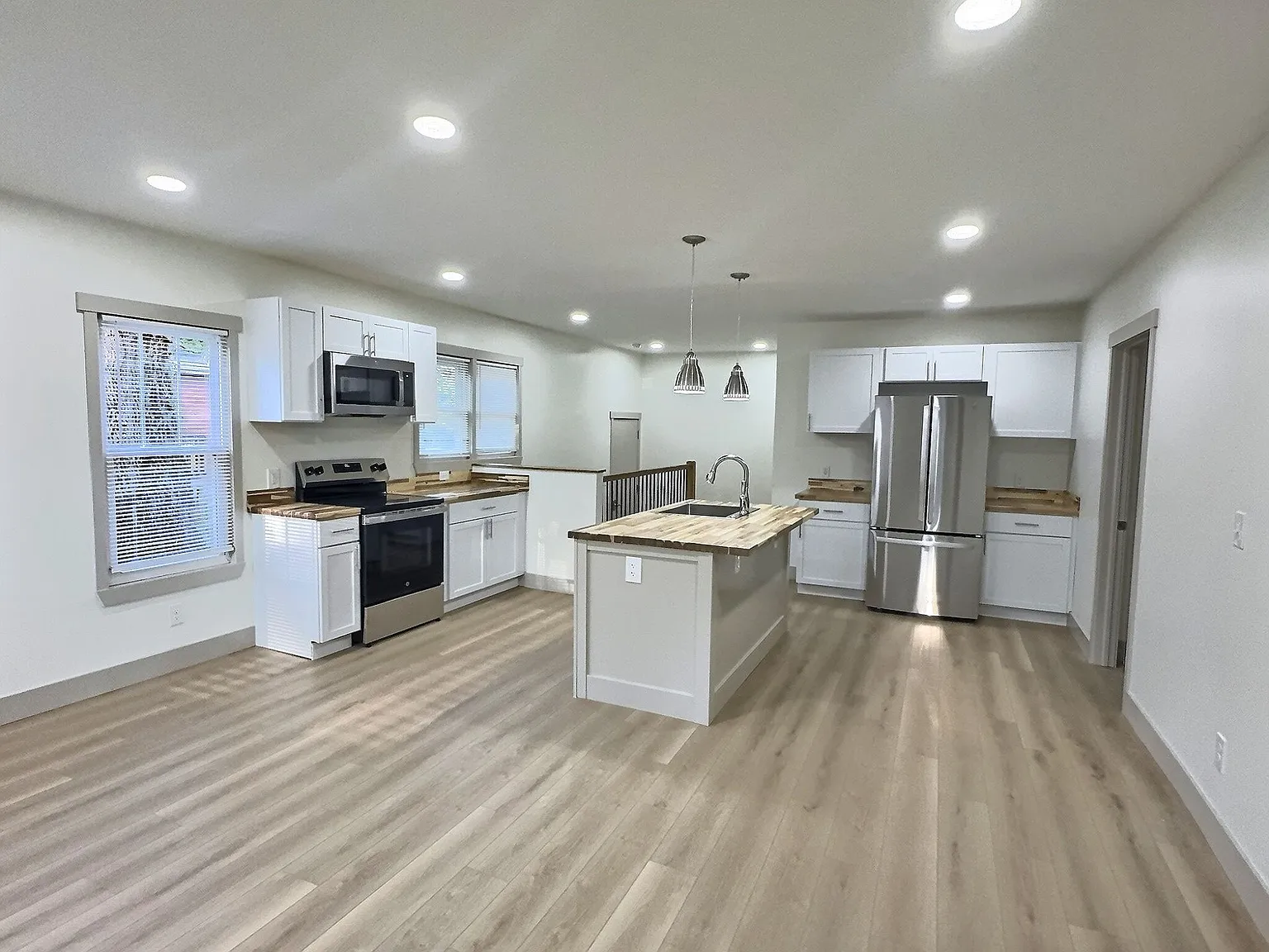 1215 N Washington St — Photo 3