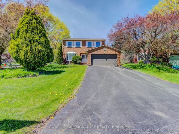 230 Lancaster Ave, Newmarket, ON L3Y 5X2
