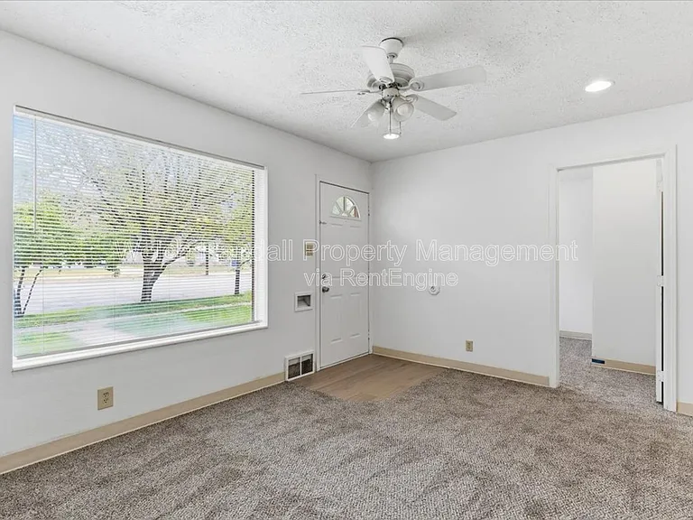 2353 Jackson Ave — Photo 4