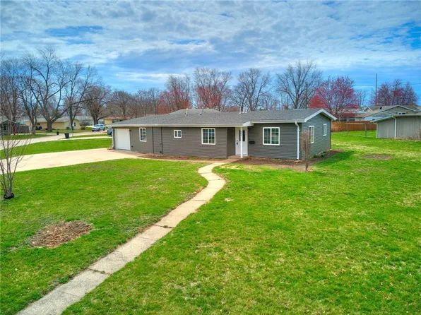 804 Middle St, Knoxville, IA 50138