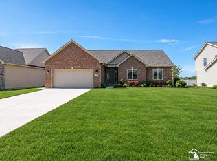 792 E Sweet Briar Ln, Monroe, MI 48161