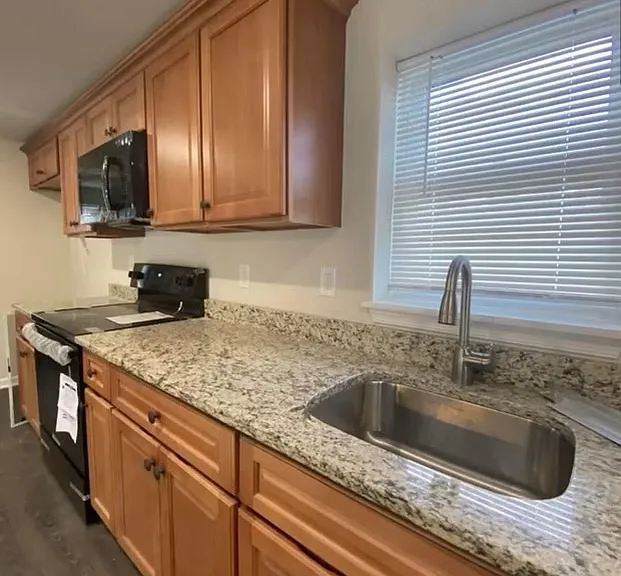 1136 Quince Rd #2 — Photo 1