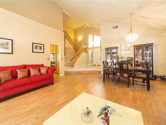 5th image of 113 Burwood Way