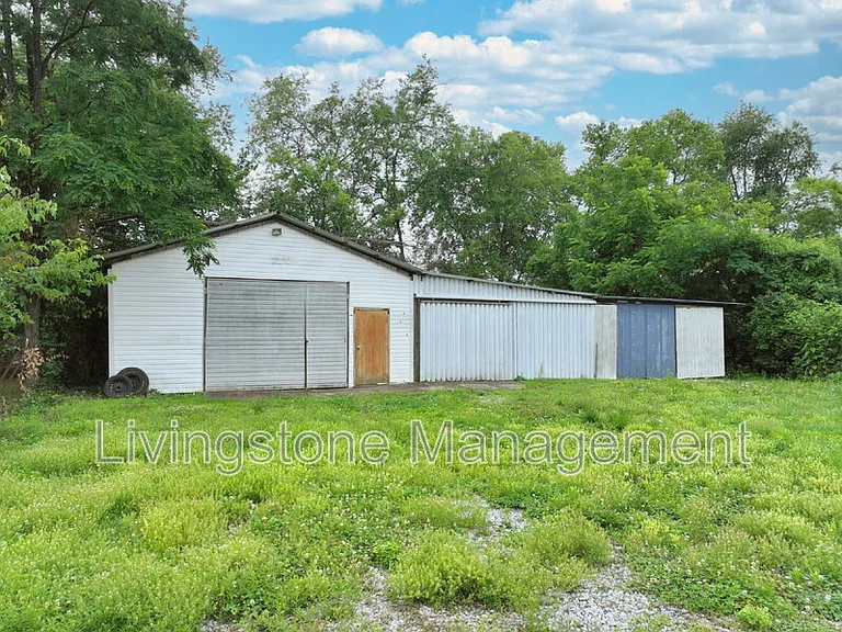 872 W Albert Gallatin Ave — Photo 52