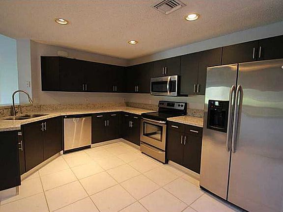 4th image of 1596 Orion Ln