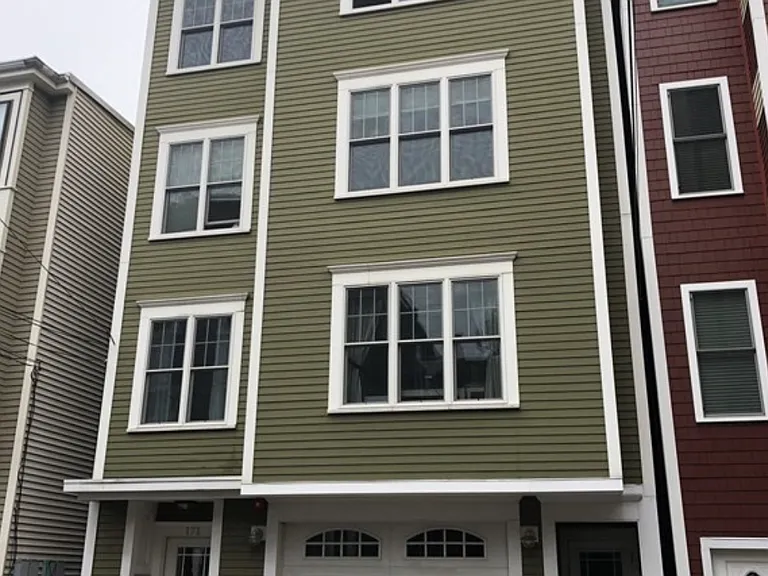 171 Bowen St #1 — Photo 10