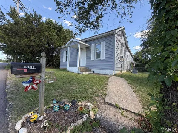 100 Mulberry Ln, Foristell, MO 63348