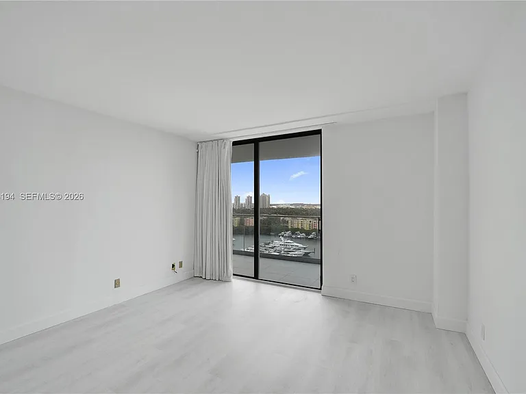 19707 Turnberry Way #16C — Photo 36