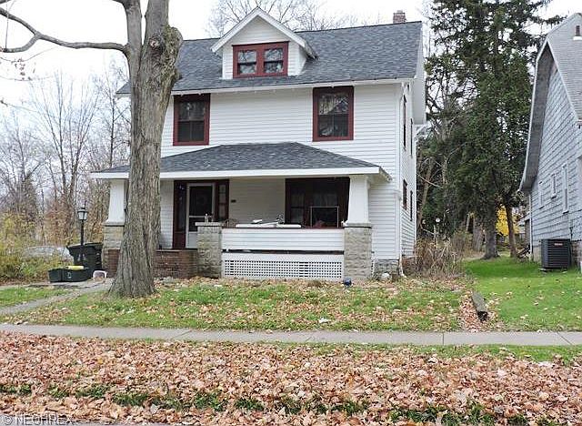 1st image of 212 N Lincoln St