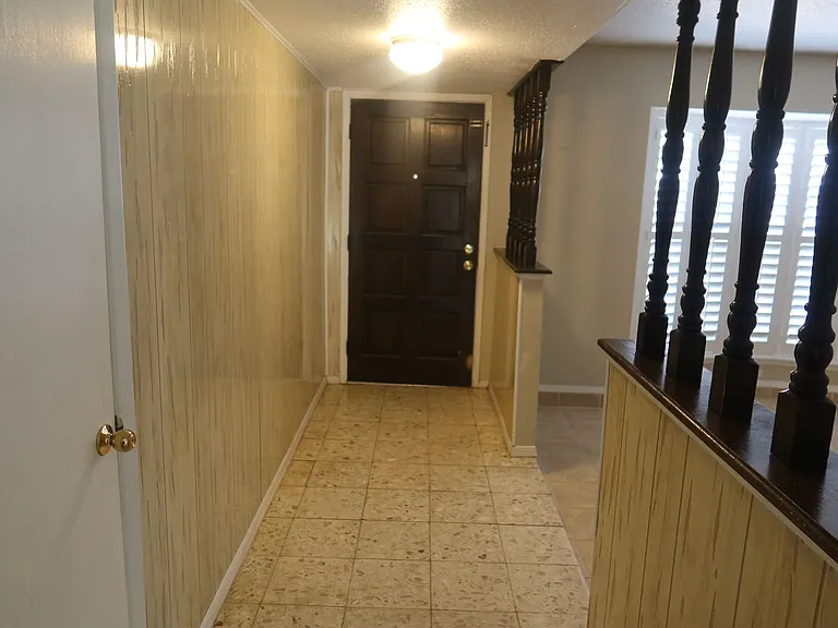 10345 Biscaine St — Photo 3