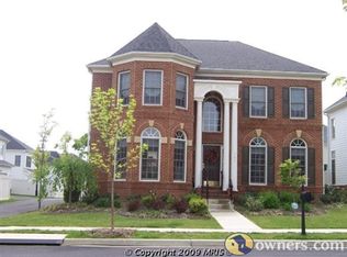 751 Pearson Point Pl, Annapolis, MD 21401