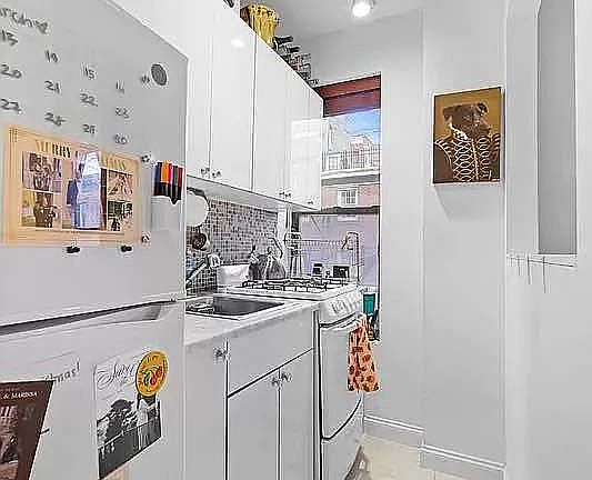 5th image of 55 Barrow St APT 12A