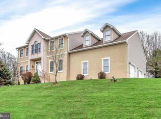 201 Tulip Hill Rd, Temple, PA 19560