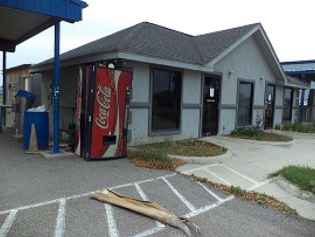 2nd image of 521 Bensten Palm Dr.