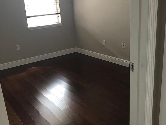 4th image of 10462 Moss Rose Way