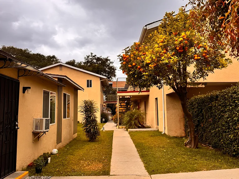 1214 Boynton St #15 — Photo 3